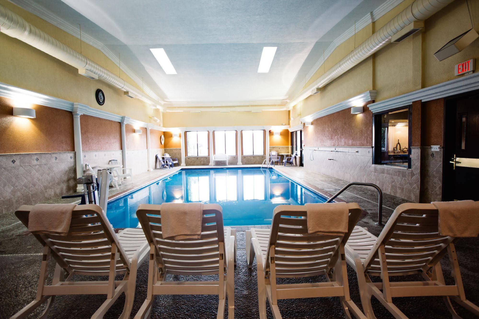 Days Inn By Wyndham Minot Exterior photo