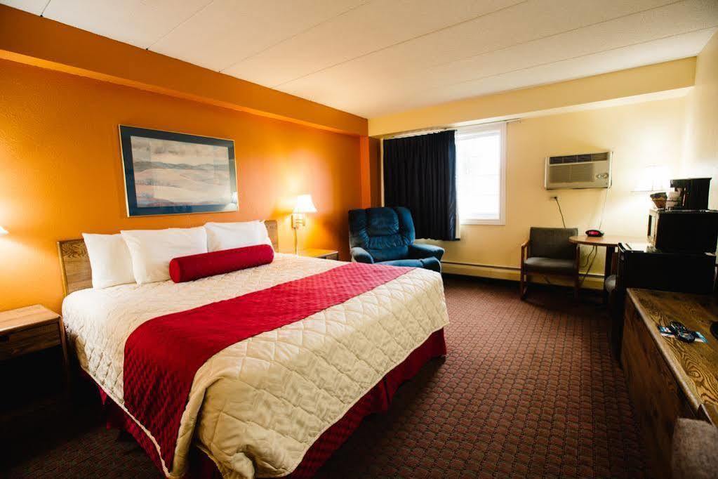 Days Inn By Wyndham Minot Exterior photo